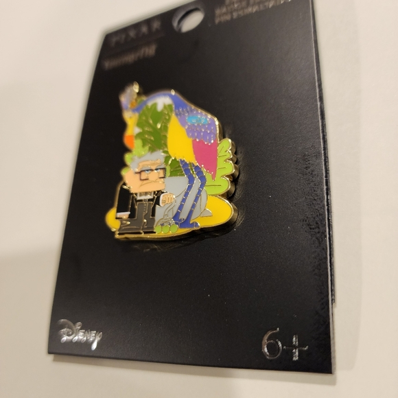 Loungefly Disney Pixar UP Carl and Kevin Jungle Enamel Pin NEW - Picture 7 of 12